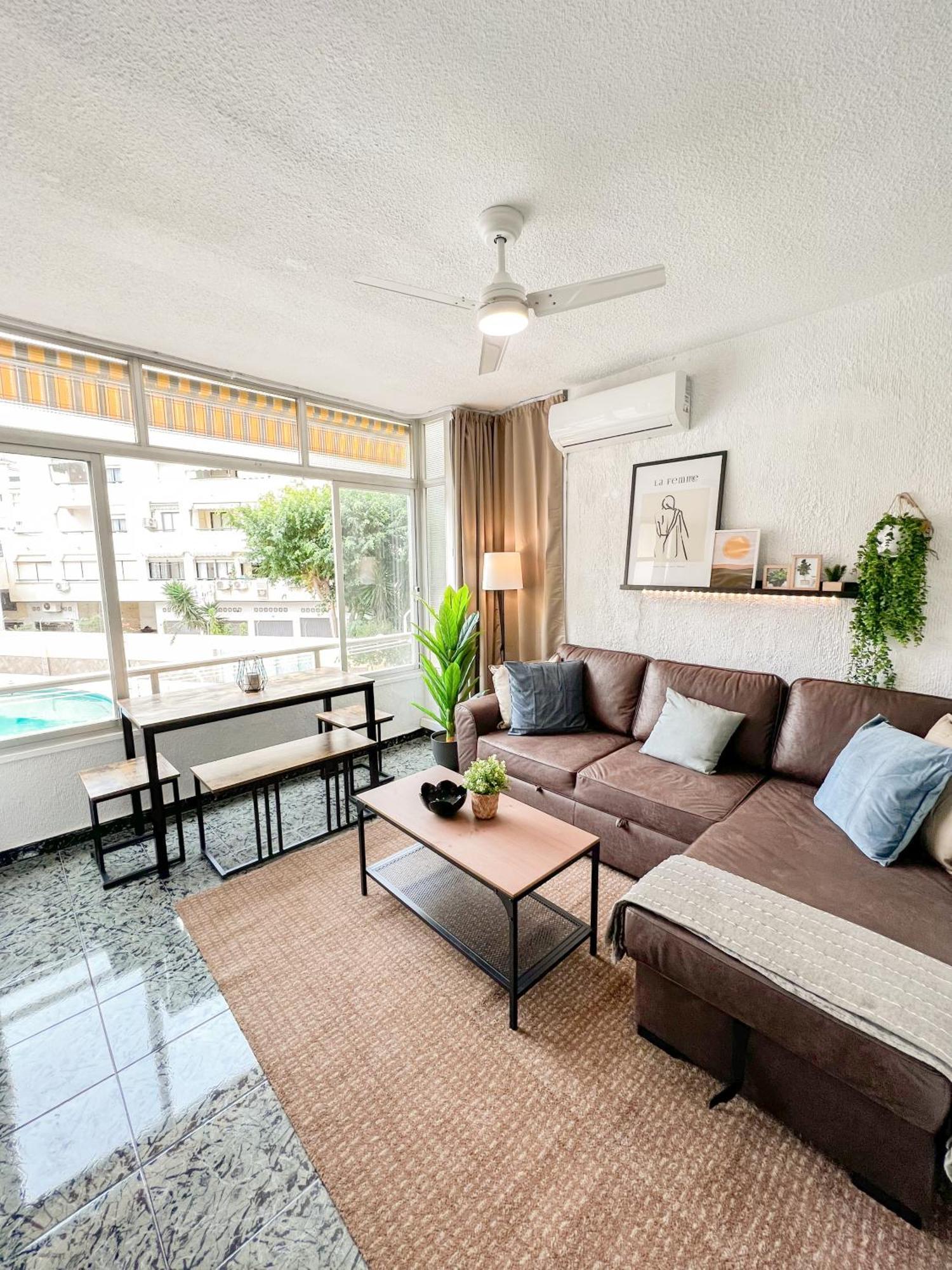 Апартаменты Cozy And Bright Flat With Pool Торремолинос Экстерьер фото