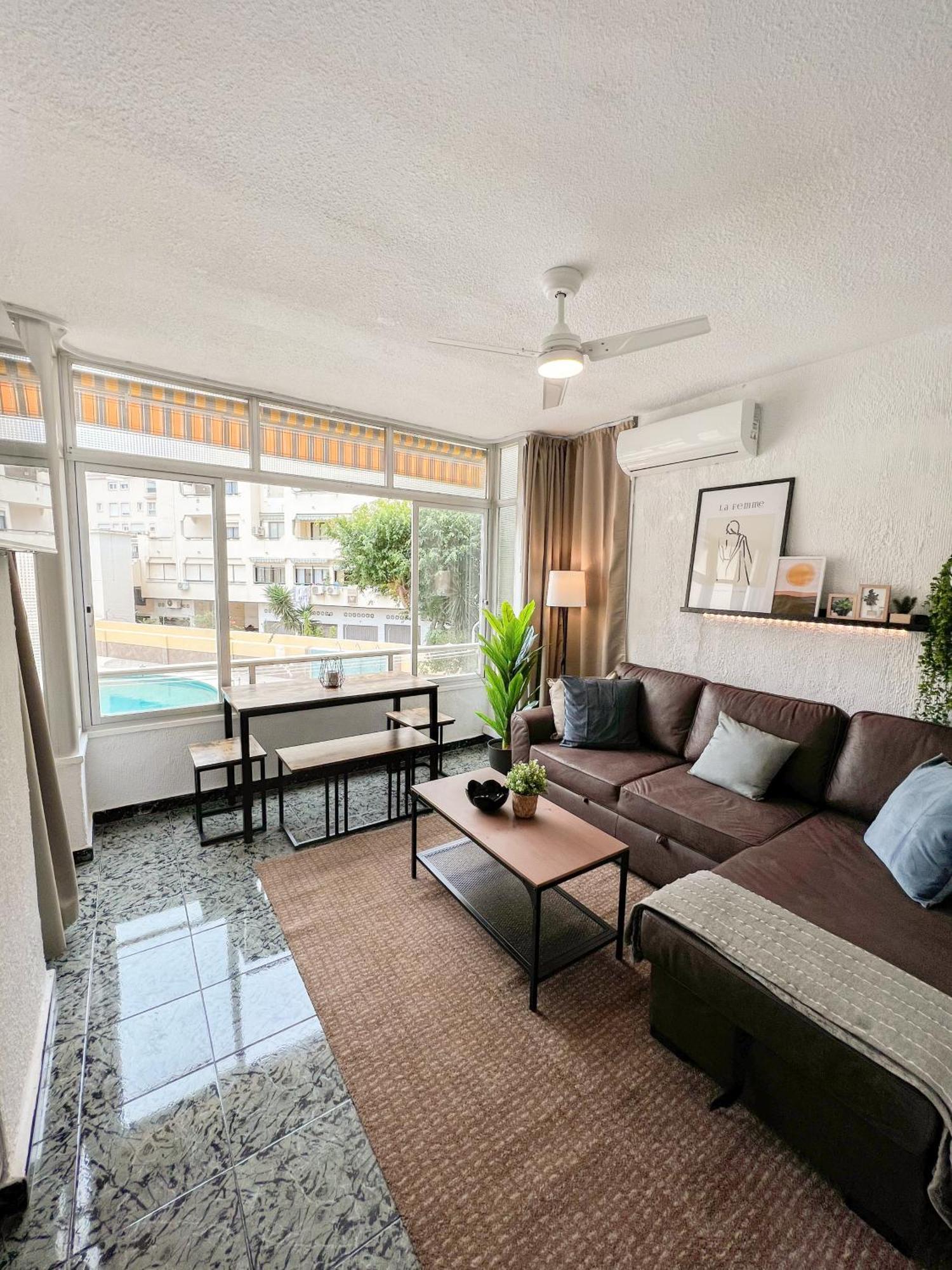 Апартаменты Cozy And Bright Flat With Pool Торремолинос Экстерьер фото